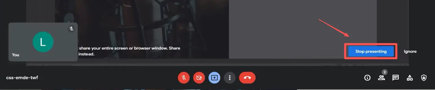Langkah 6: Setelah presentasi Anda, klik "Berhenti menyajikan" di sudut kanan bawah halaman untuk berhenti berbagi.